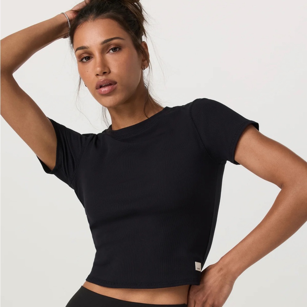 Vuori Black Women's Crop Top